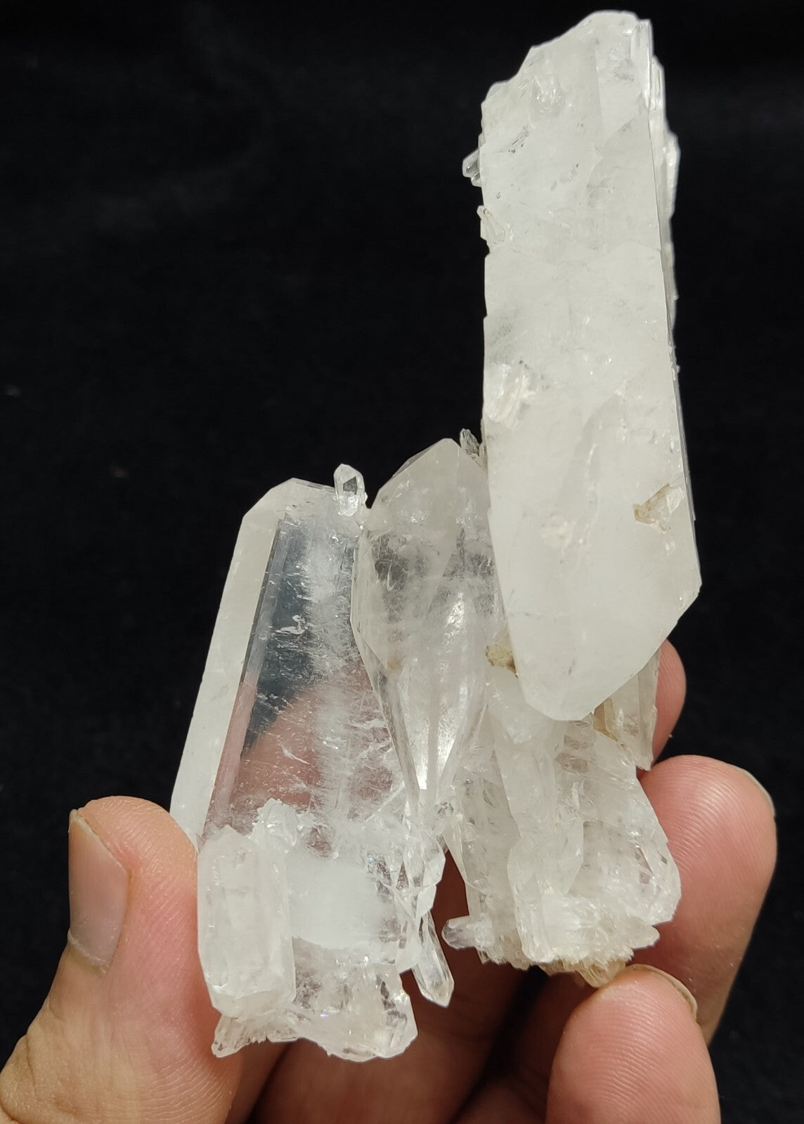 An Aesthetic terminated specimen of faden Quartz cluster 141 grams