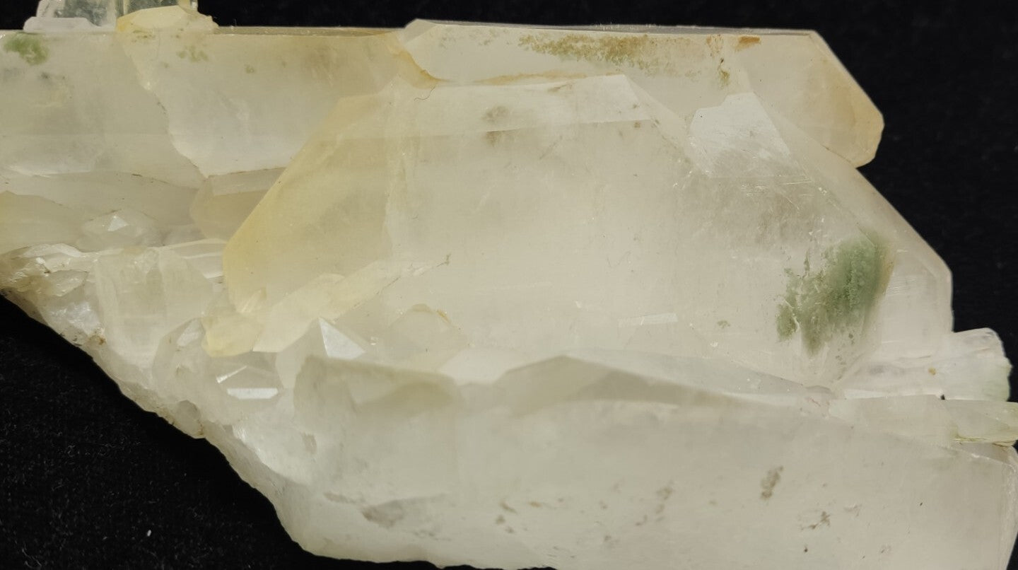 Natural beautifully terminated Quartz with Chlorite Inclusions 396 grams