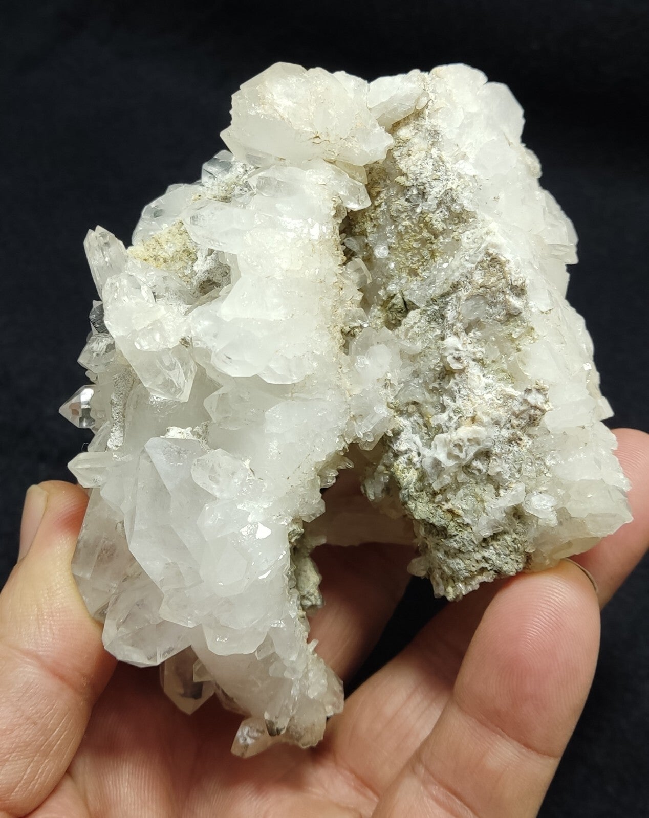 An Aesthetic terminated specimen of Quartz cluster with brookite 368 grams