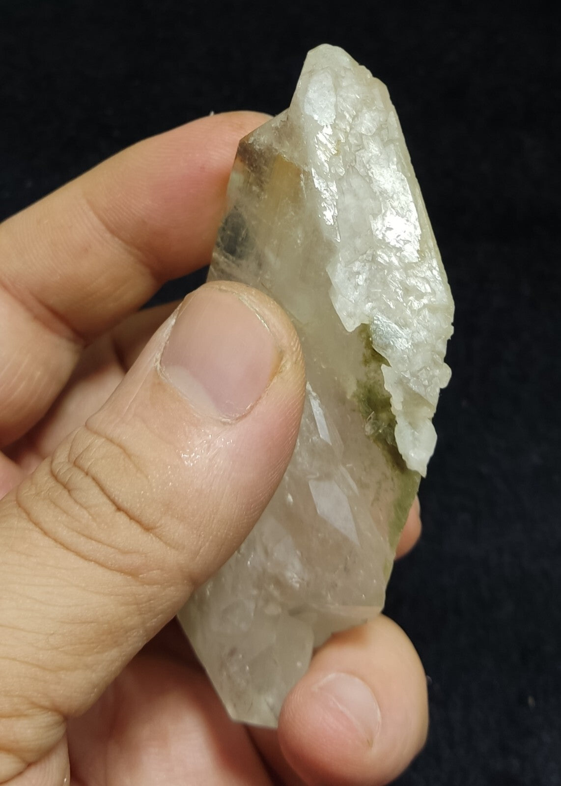 An Aesthetic Natural terminated quartz with Chlorite and iron stains 98 grams