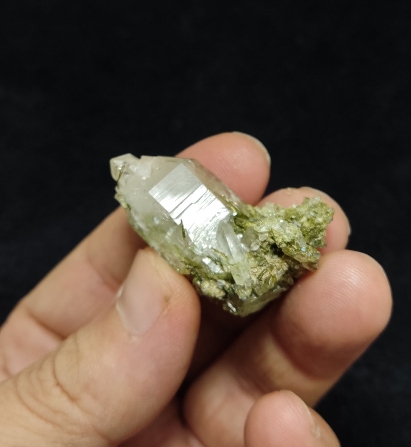 An Aesthetic terminated epidote Quartz specimen 20 grams