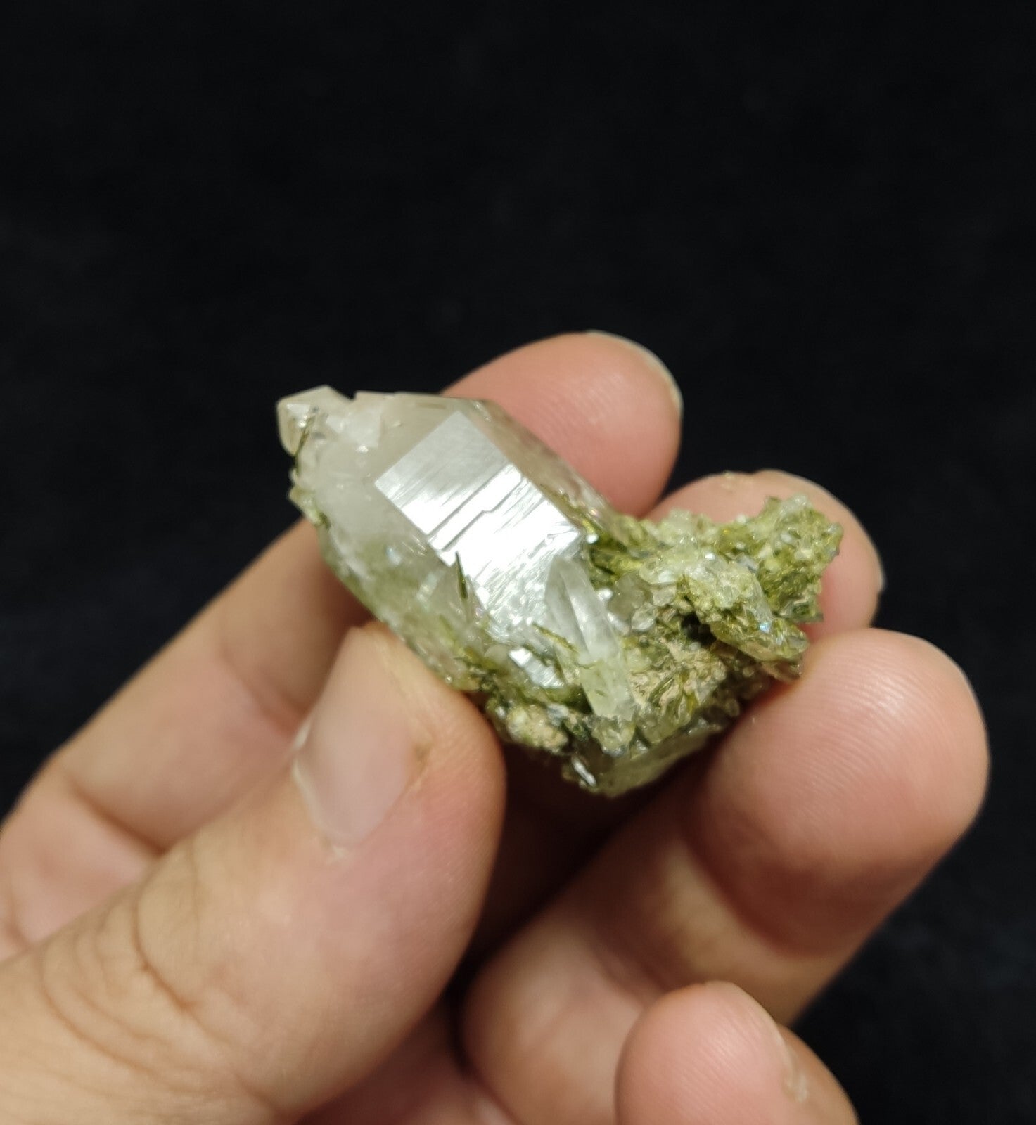 An Aesthetic terminated epidote Quartz specimen 20 grams