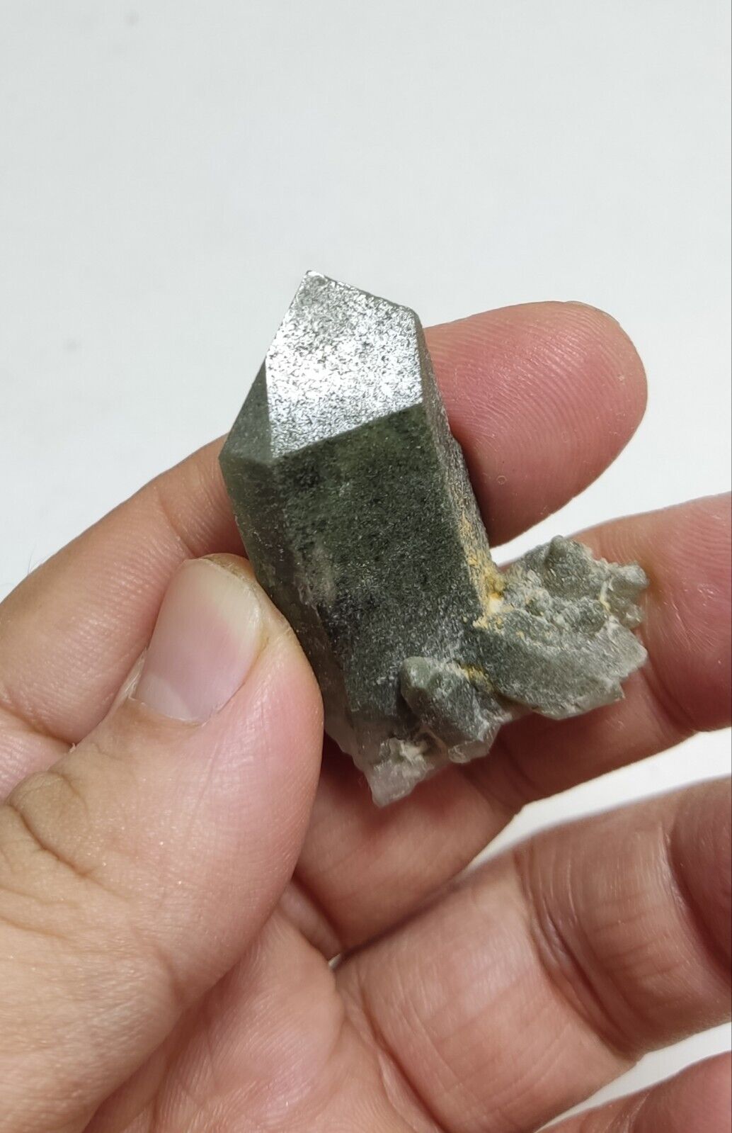 An Aesthetic Natural beautifully terminated Chlorite Quartz crystal 23 grams