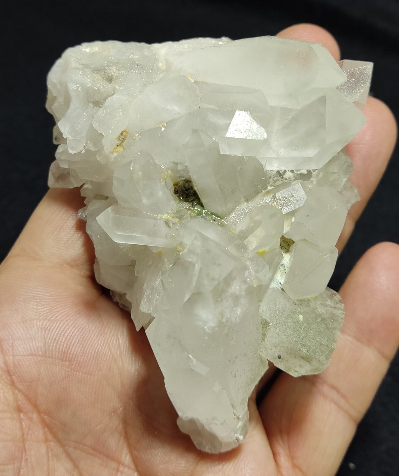 An Aesthetic terminated specimen of Quartz cluster 201 grams