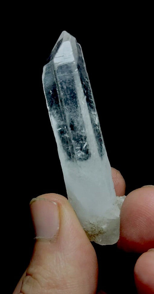 Natural  Quartz Crystal 21 Grams.