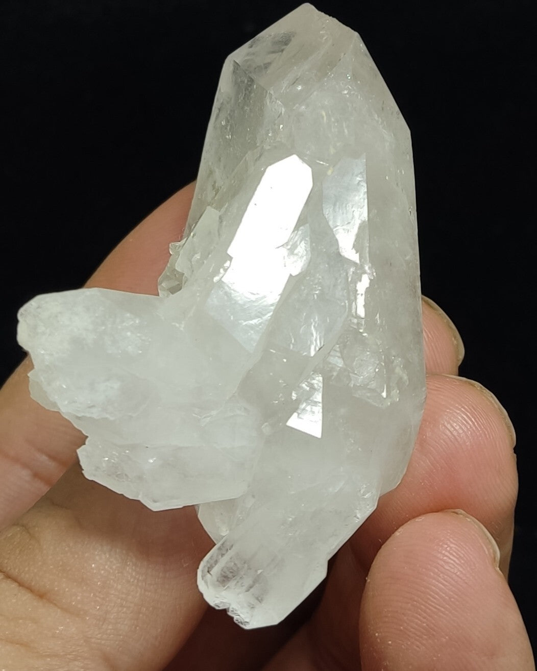 An Aesthetic Natural beautifully terminated faden Quartz specimen 75 grams