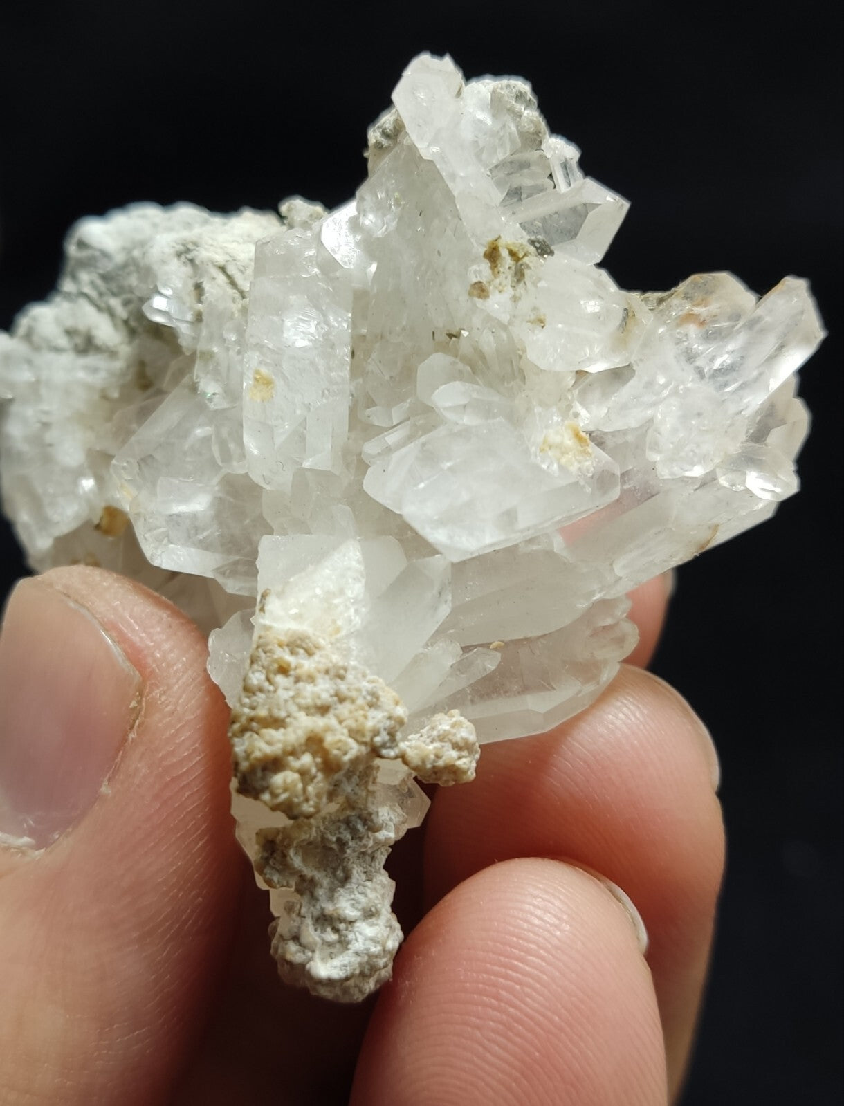 An Aesthetic specimen of terminated Quartz crystals on matrix 37 grams