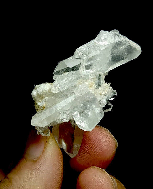 Feden Quartz Crystal 25 Grams