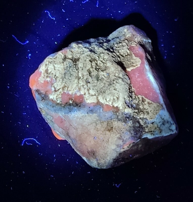 An amazing specimen of rough hackmanite chunk Tenebrescent 48 grams