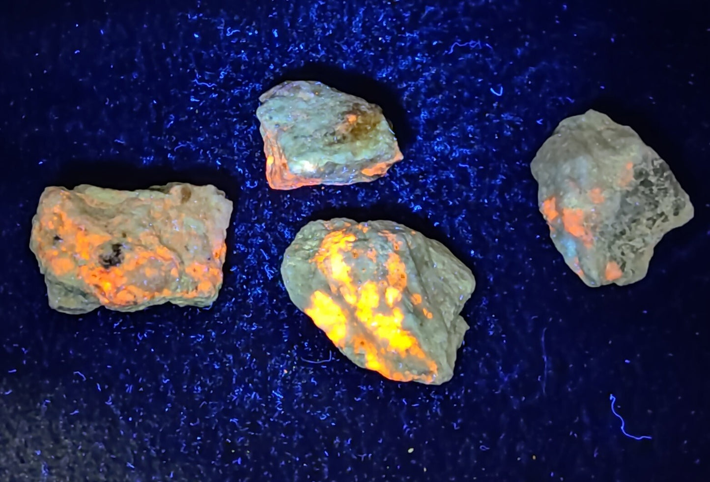 109 grams Natural rough Hackmanite