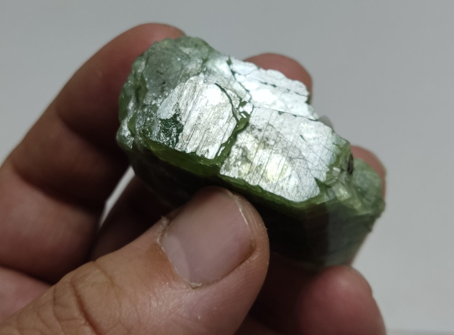 An amazing specimen of diopside crystal 71 grams