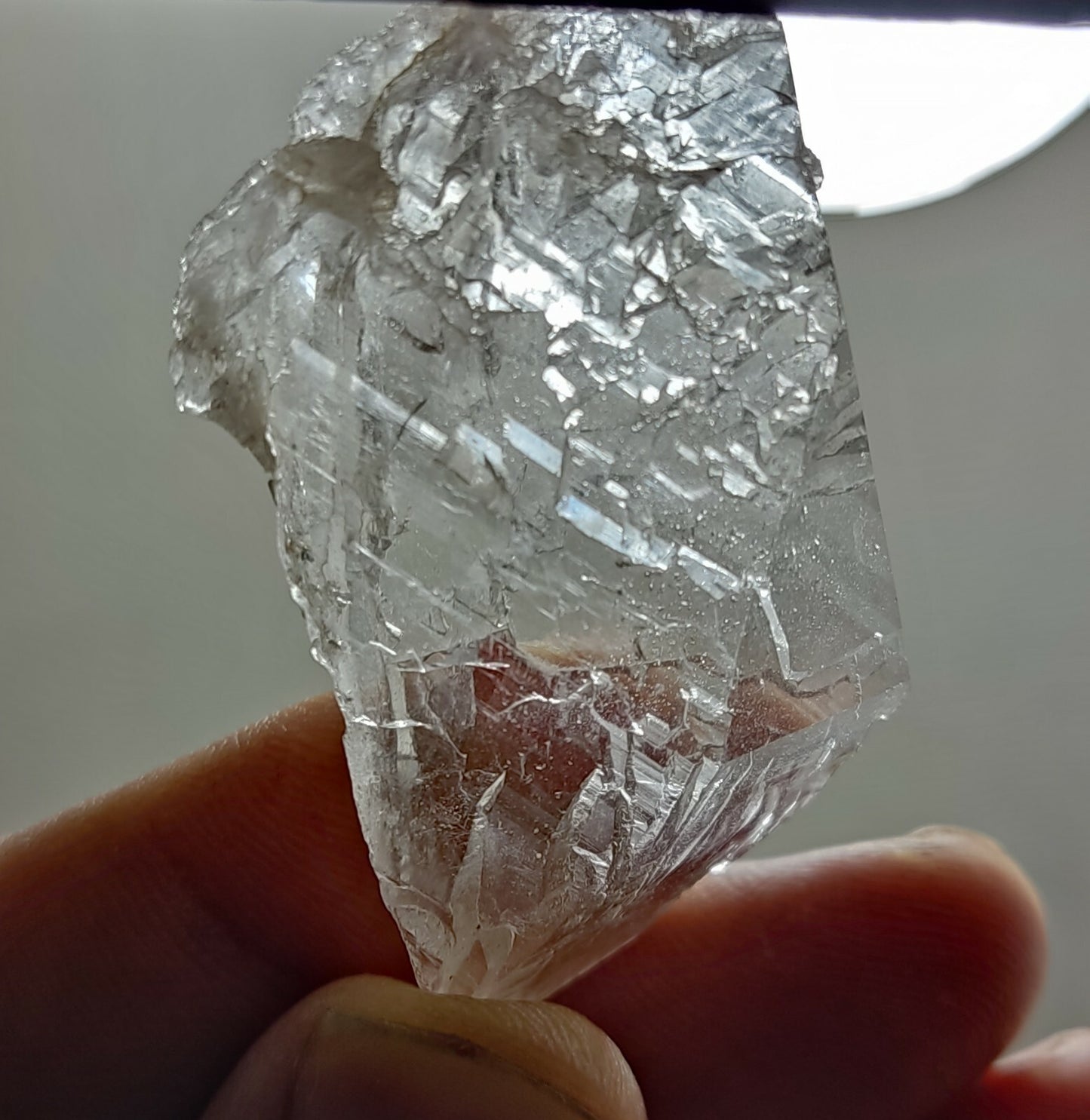 A very Aesthetic Natural beautifully terminated Quartz crystal 27 grams
