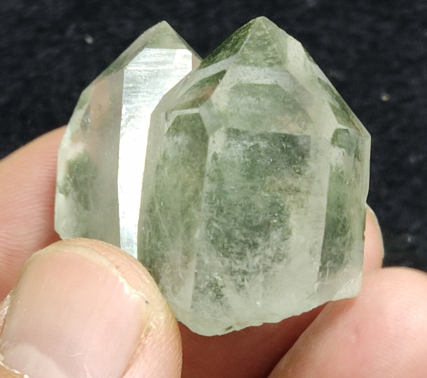 A very Aesthetic Natural beautifully terminated Chlorite Quartz 32 grams