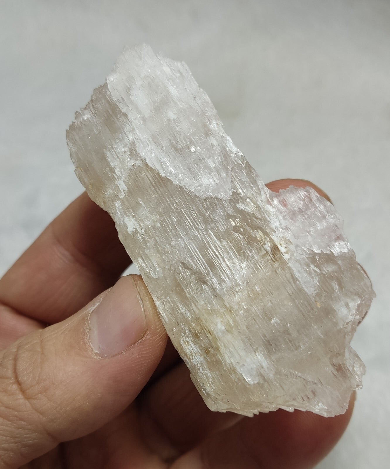 A very Aesthetic Natural fully etched spodumene crystal 107 grams
