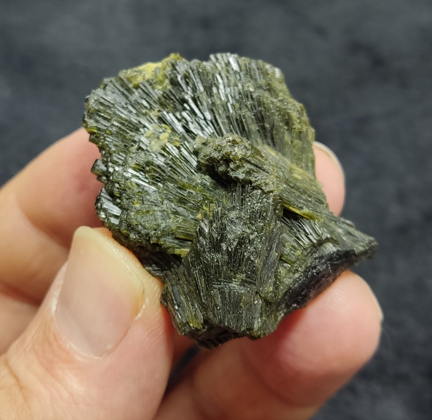 Single natural Epidote Crystal spray formations 39 grams