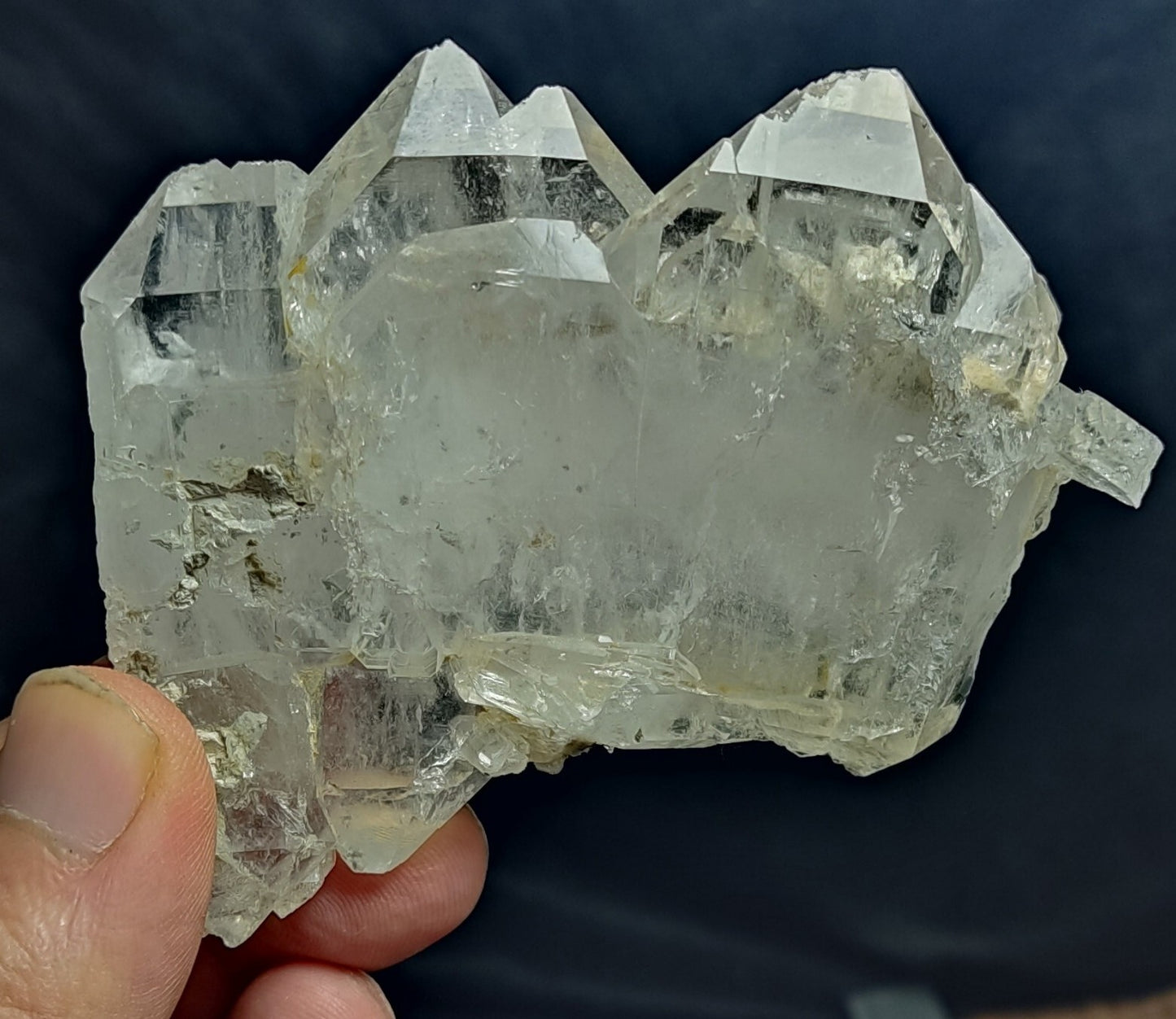 A Very Aesthetic Faden Like Quartz Cluster 181 grams