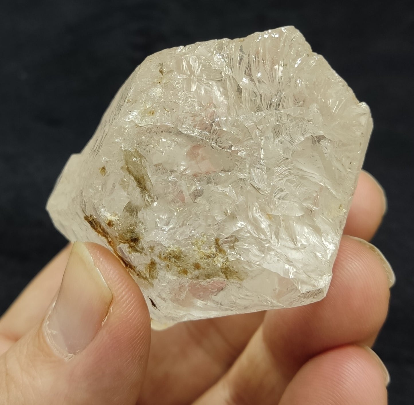 An Aesthetic specimen of quartz crystal specimen 167 grams