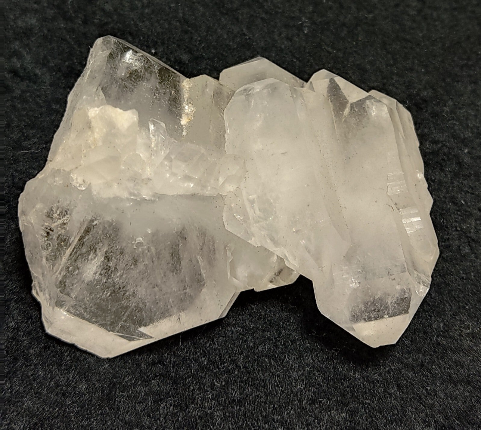An Aesthetic terminated specimen of faden Quartz cluster 87 grams