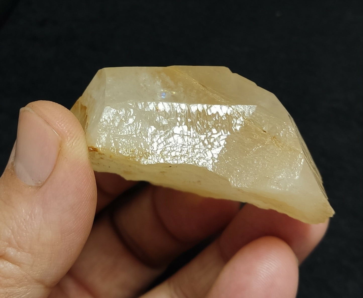 A very Aesthetic Natural beautifully terminated Quartz crystal 102 grams