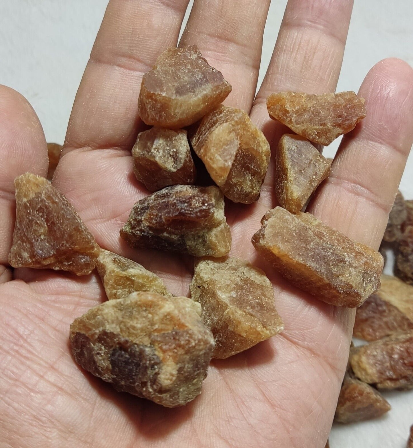 1000 grams lot of rough hessonite garnets