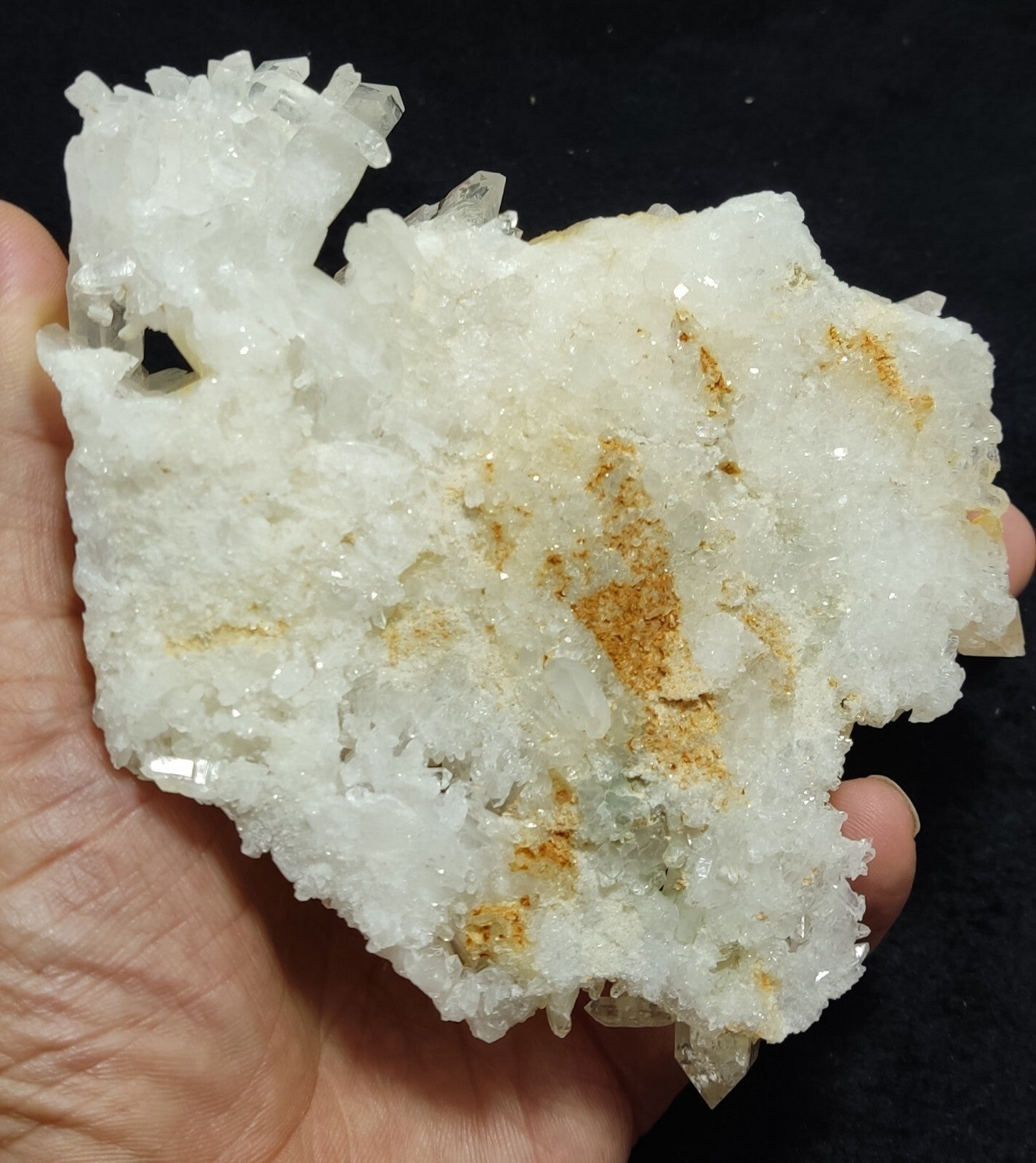 An Aesthetic terminated specimen of Quartz cluster 620 grams