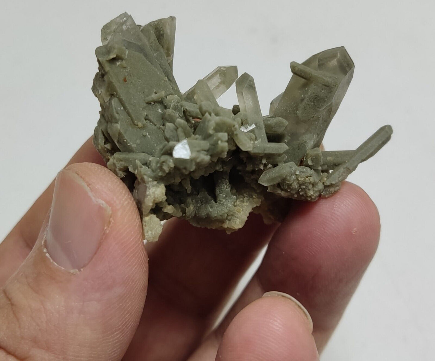 A very Aesthetic Natural beautifully terminated Chlorite Quartz cluster 33 grams