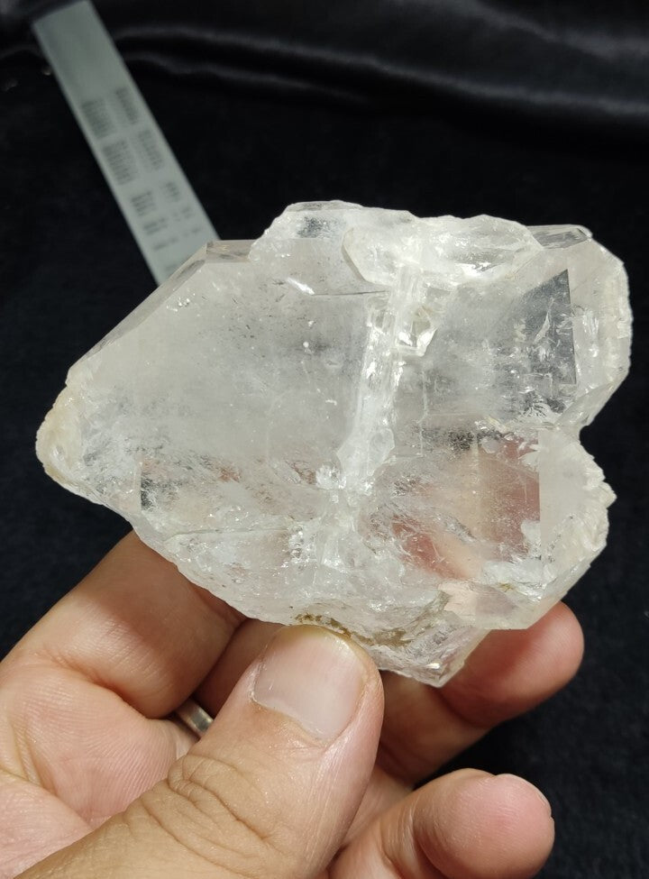 Faden Quartz crystal Double Terminated 255 grams