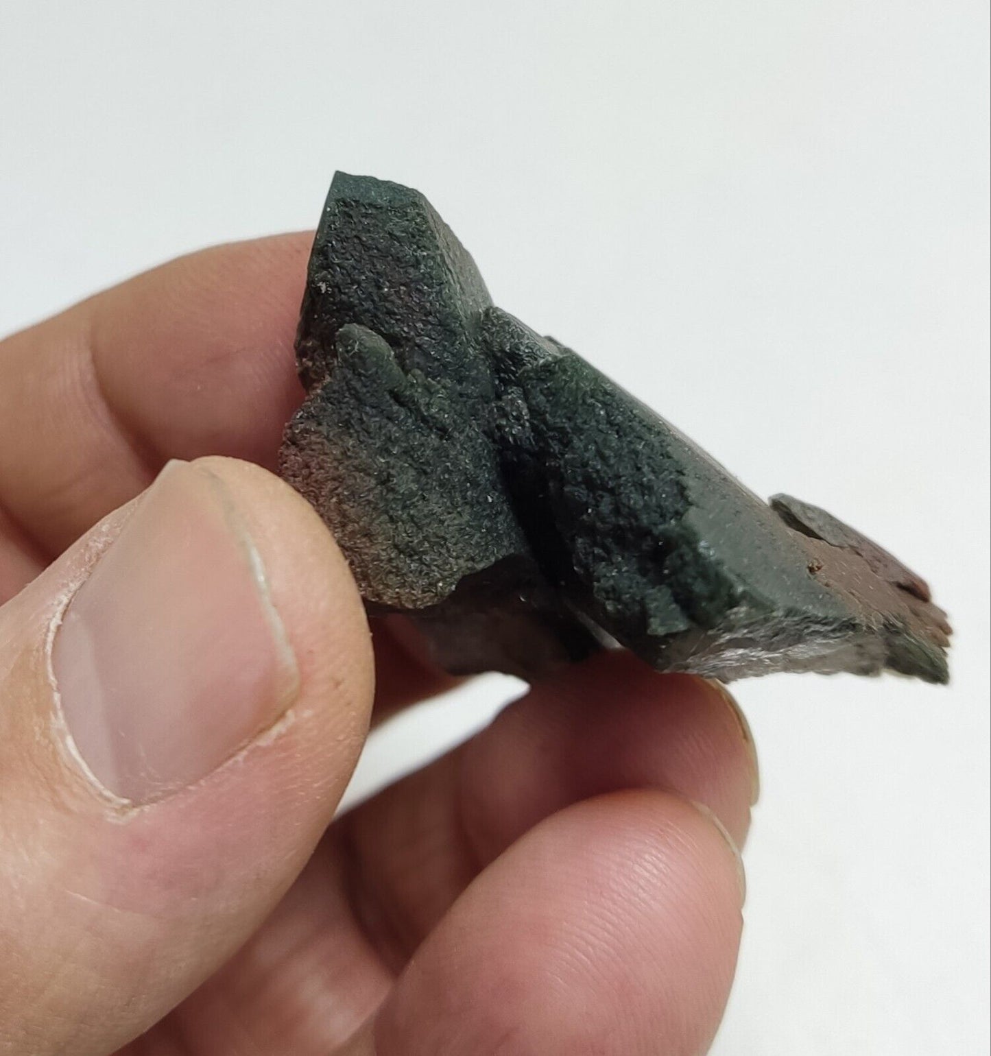 A very Aesthetic Natural beautifully terminated Chlorite Quartz crystal 28 grams