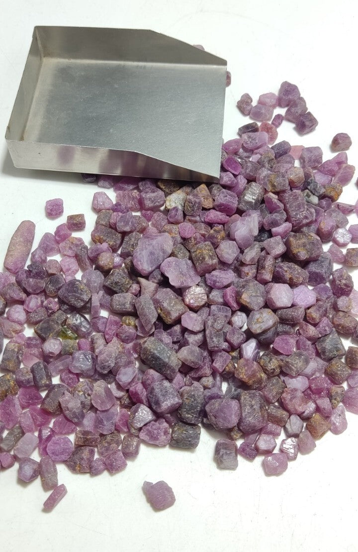 200 grams Natural Ruby Crystals And Rough