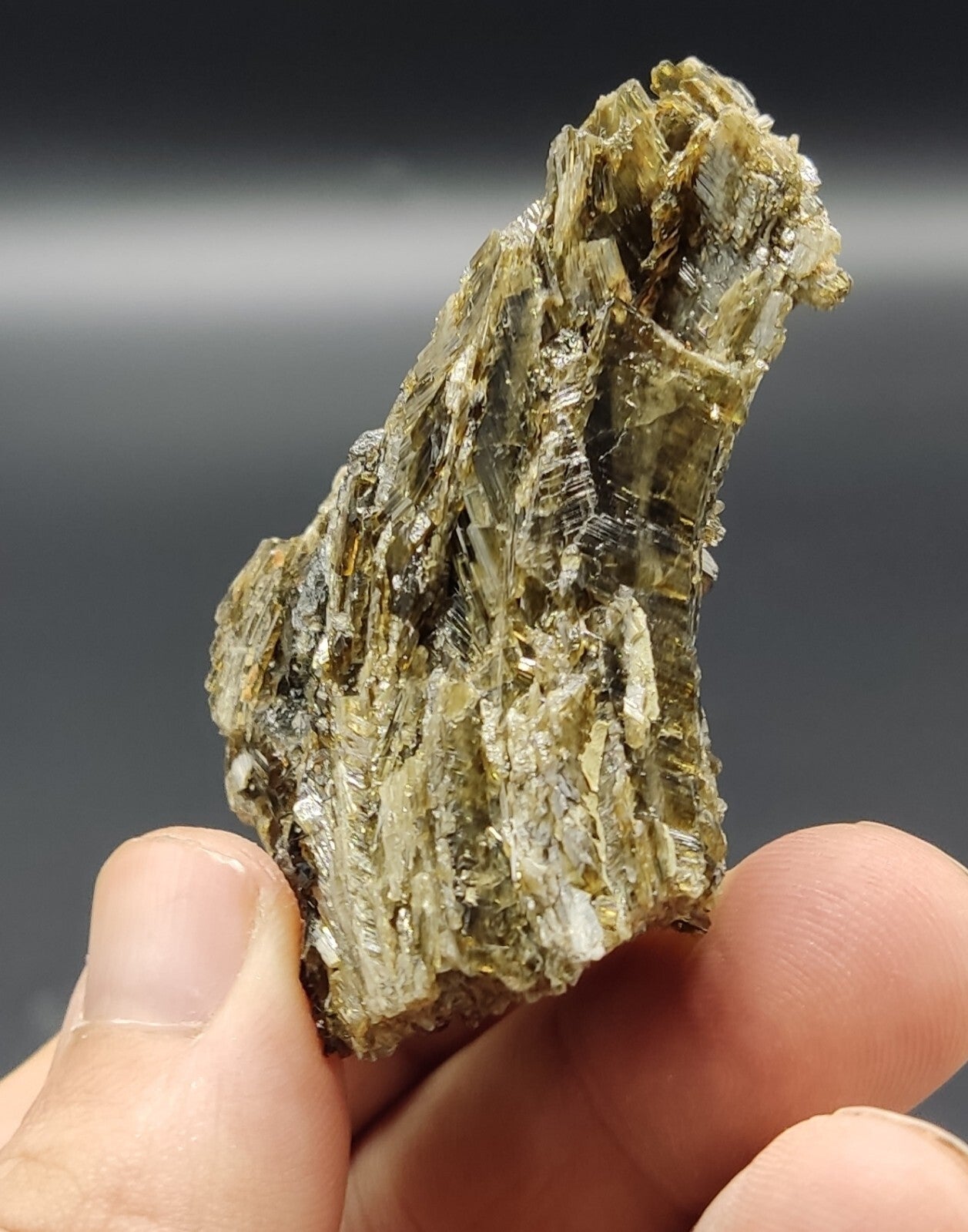 An aesthetic specimen of Epidote cluster 53 grams