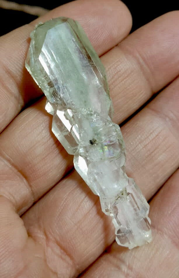 Fully Terminated Faden  Quartz with Chloride  Inclusions 12 Grams.