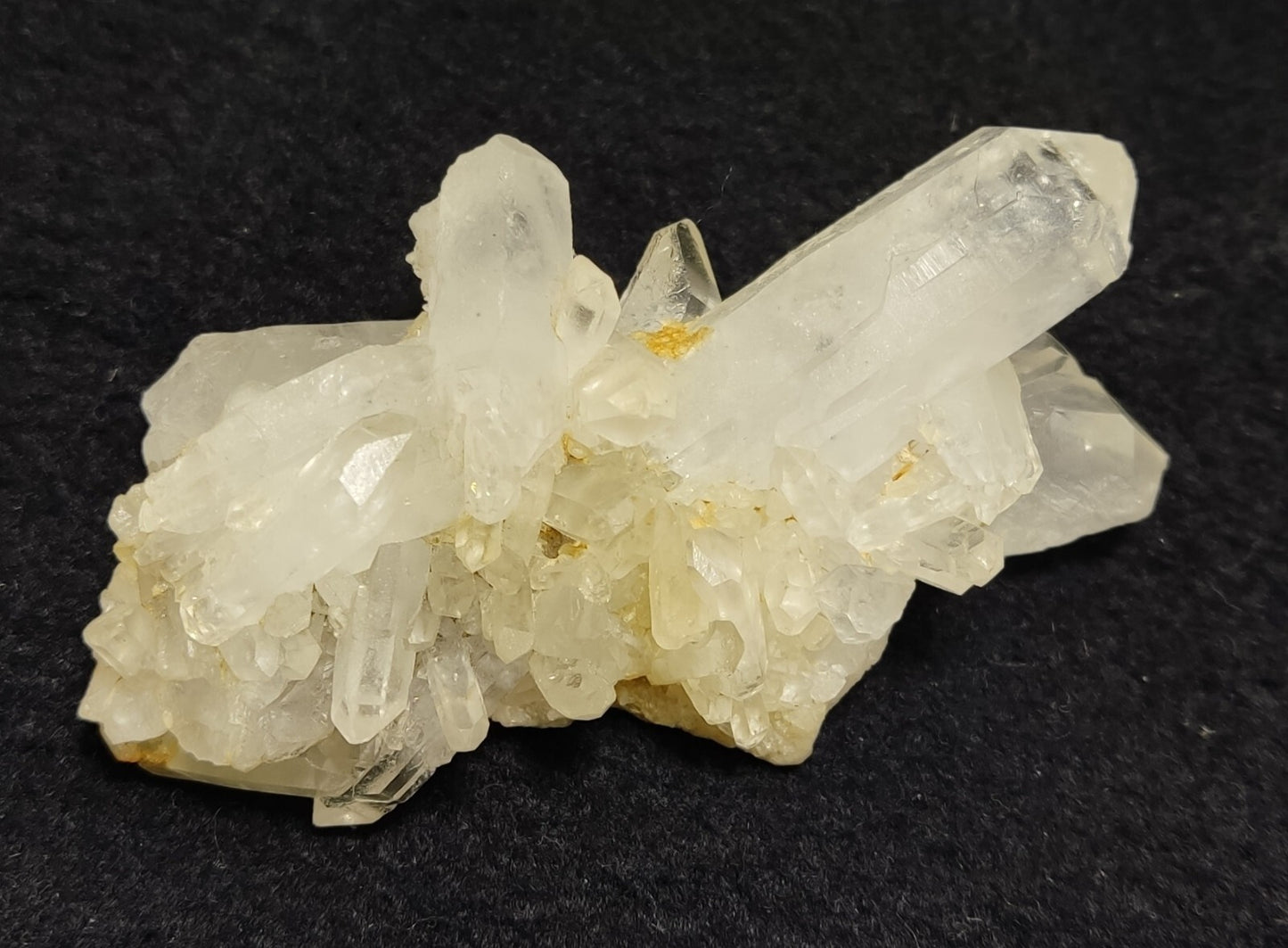 Natural quartz crystal cluster specimen 66 grams