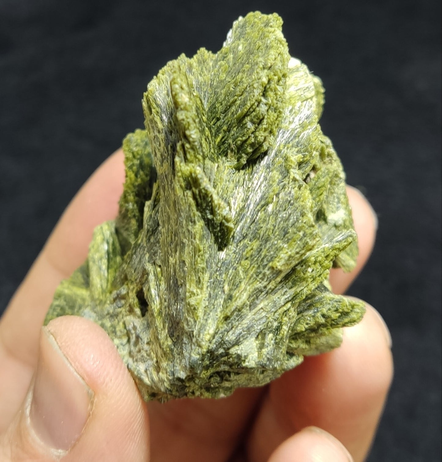 An aesthetic specimen of epidote crystal specimen 110 grams