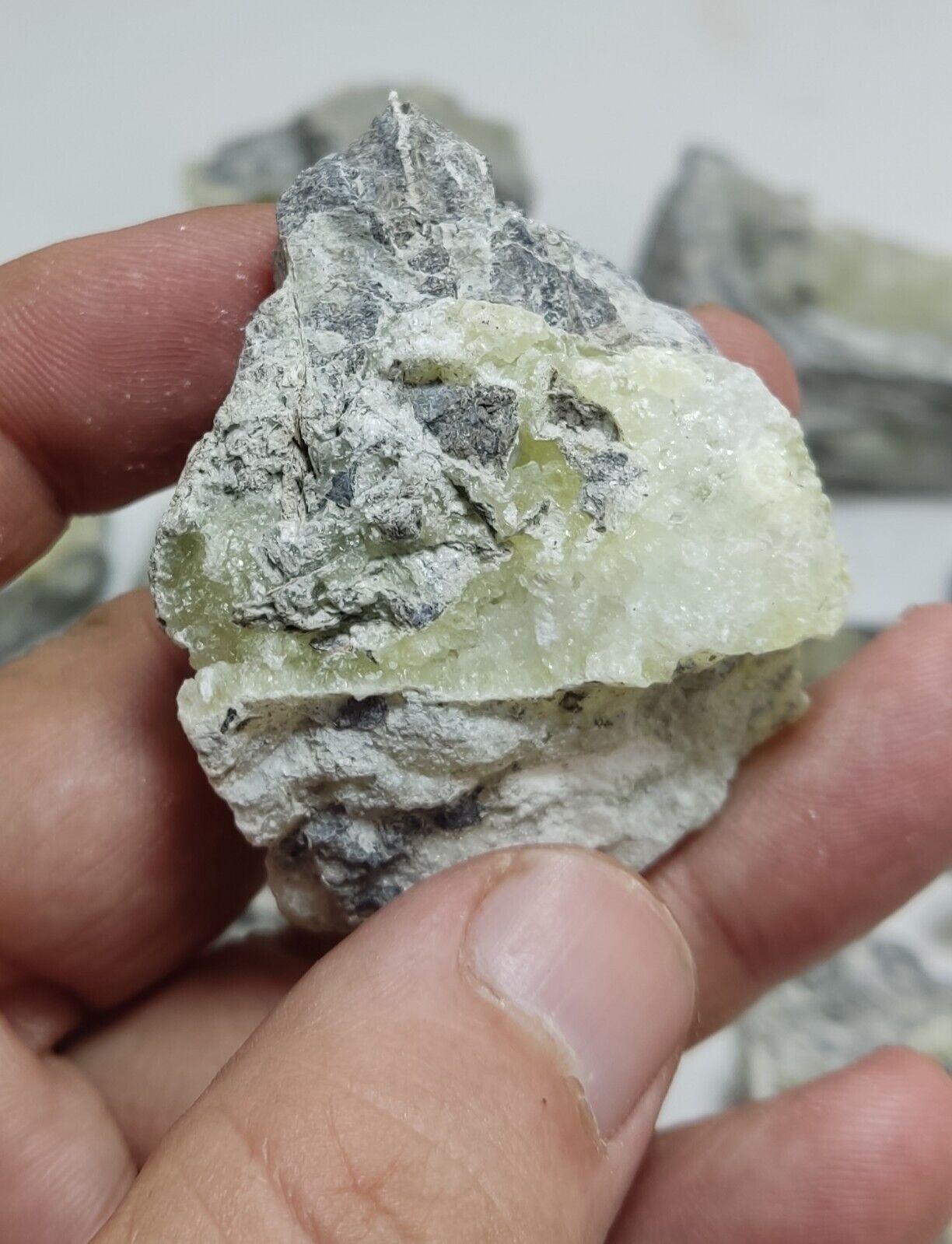 750 grams Brucite on matrix with chromite