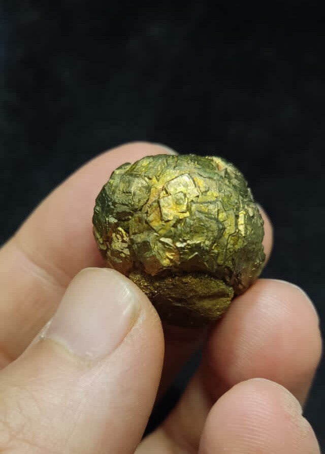 Natural Iridescent Pyrite Nodule Shape Specimen 36 Grams.