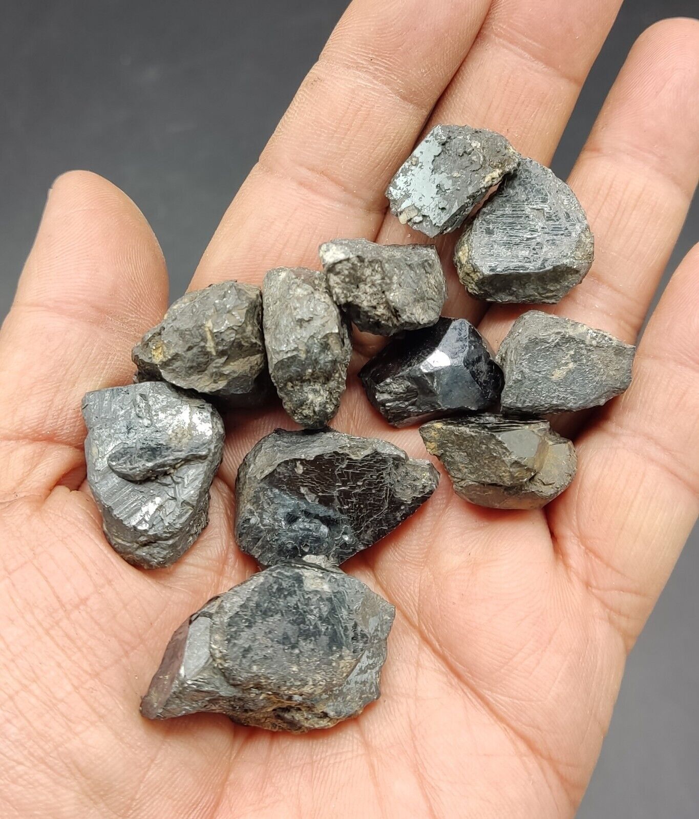 180 grams hematite crystals/chunks/rough