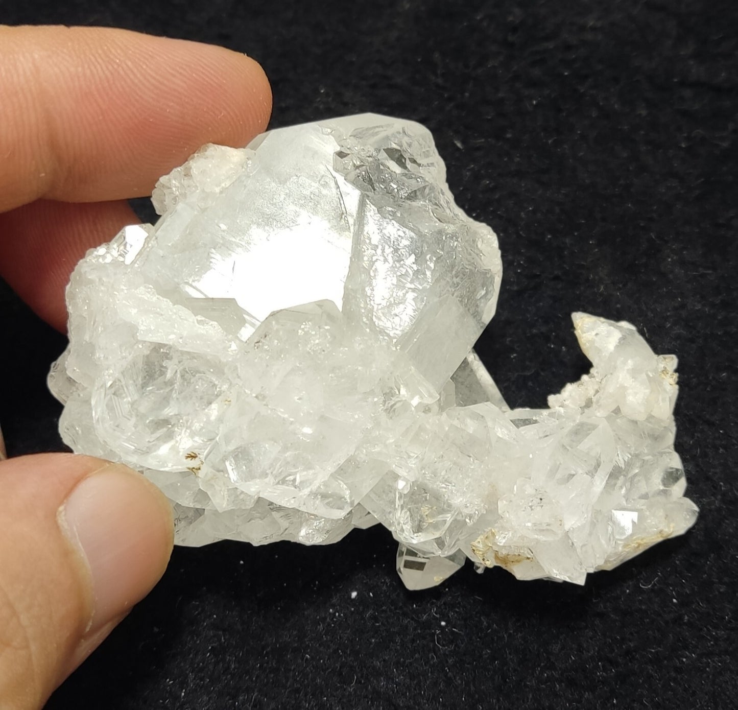 An Aesthetic terminated specimen of Quartz 91 grams