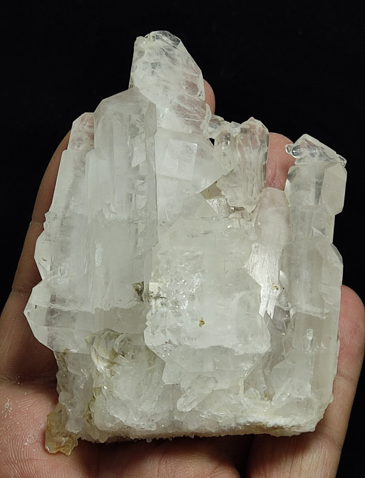 An aesthetic specimen of terminated faden Quartz crystals cluster 197 grams