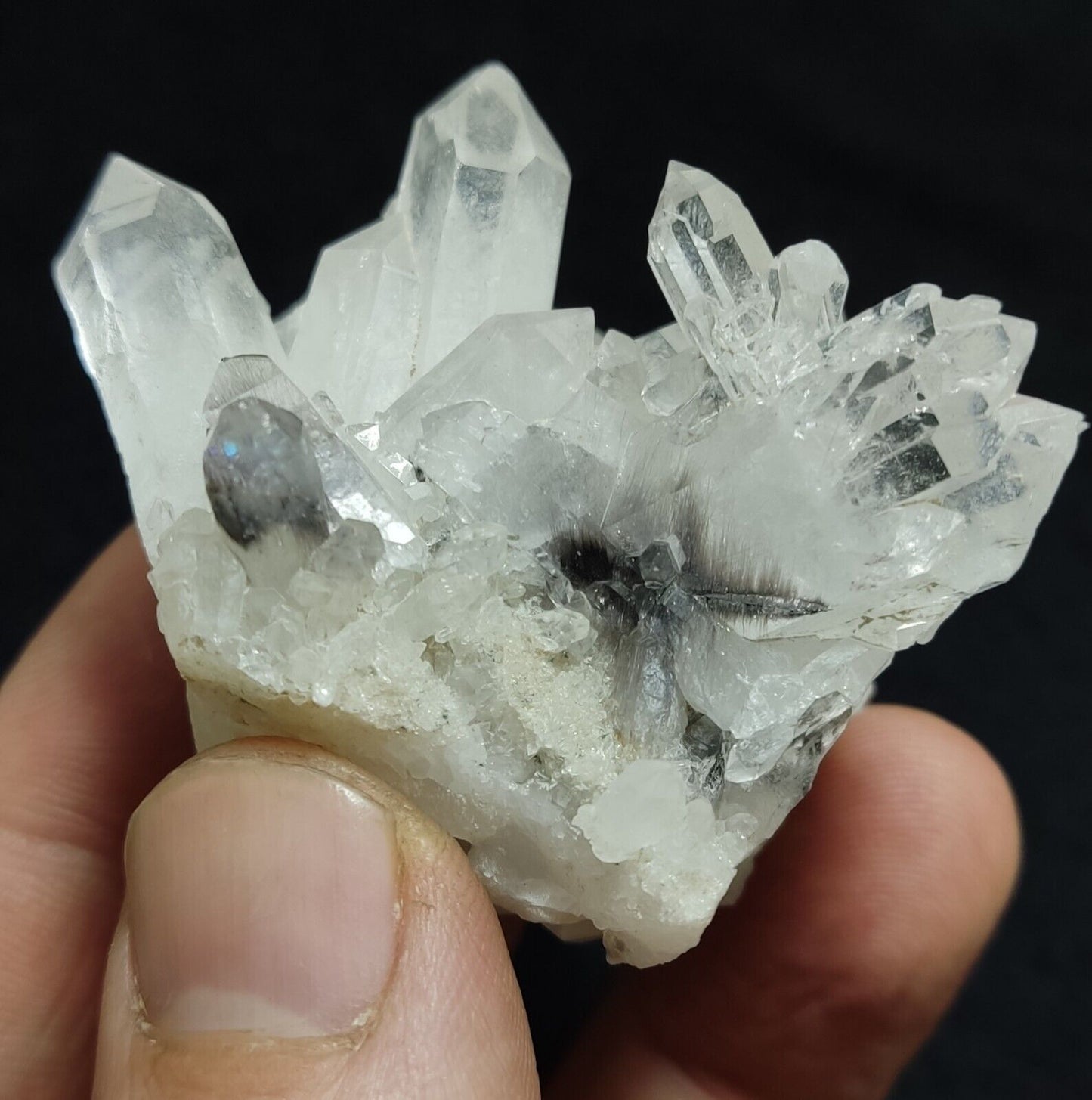 A very Aesthetic Natural terminated brookite Quartz cluster 85 grams