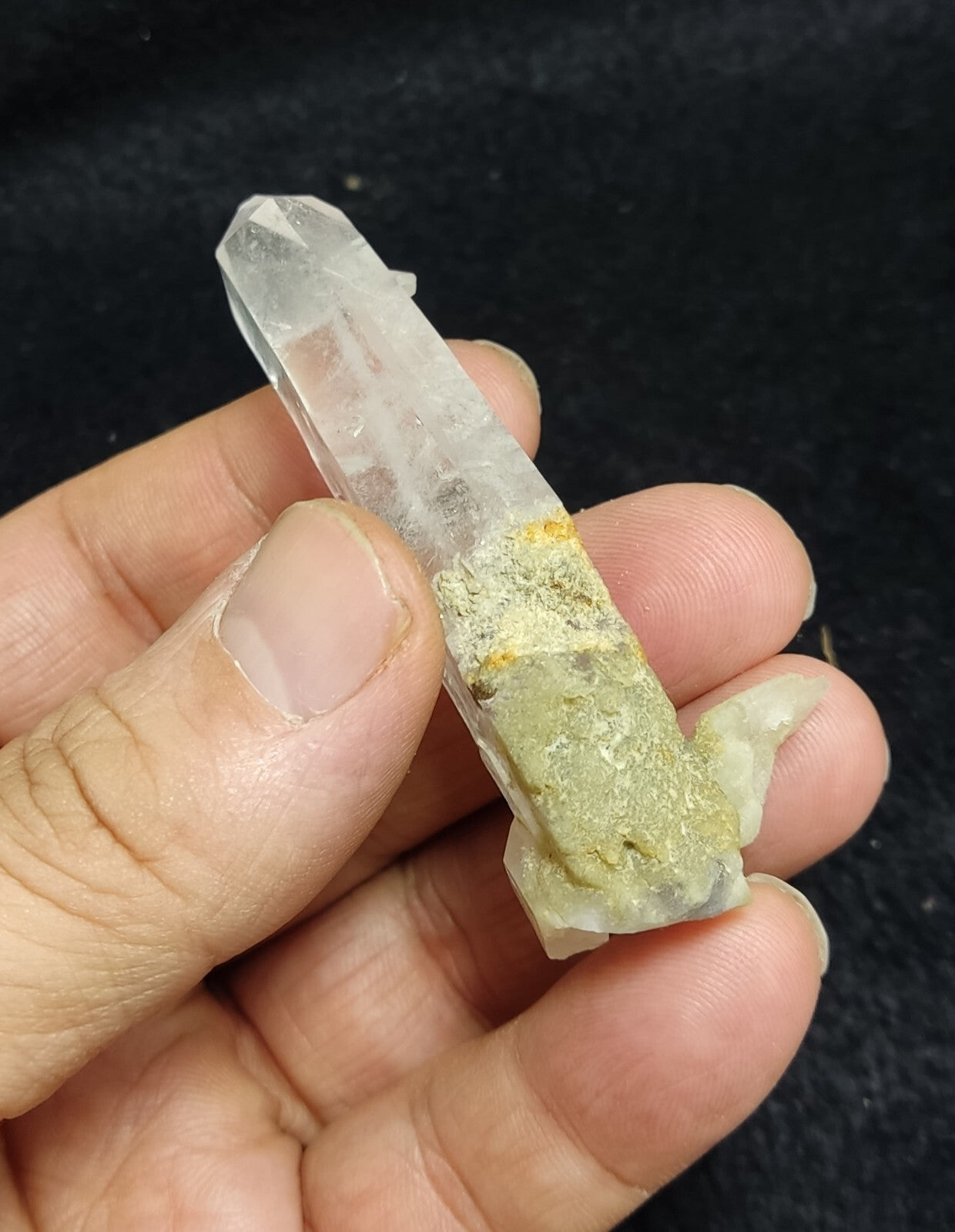 An Aesthetic Natural terminated Quartz crystal with chlorite inclusions 34 grams
