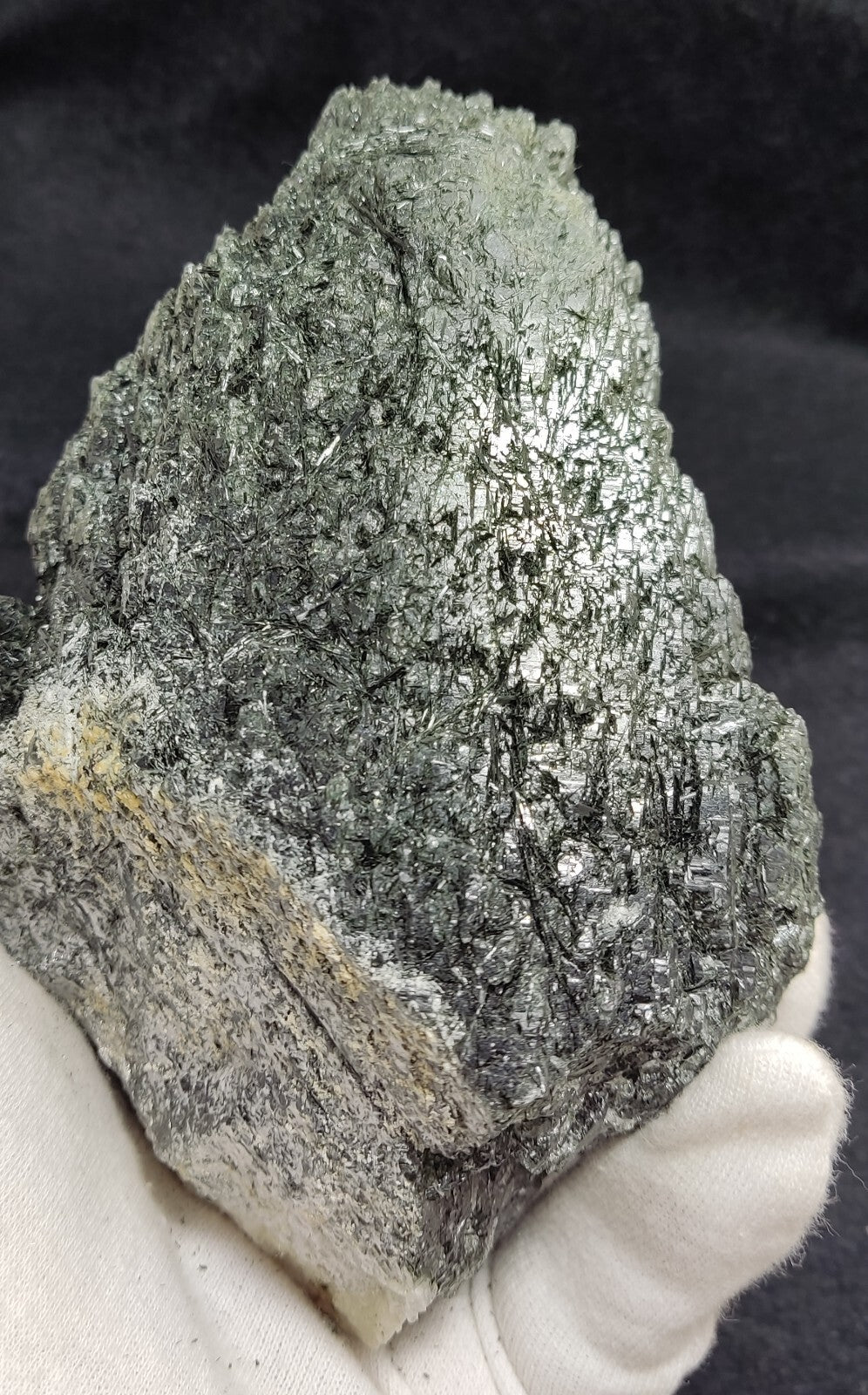 An Aesthetic Natural terminated Chlorite Quartz crystal specimen 1549 grams