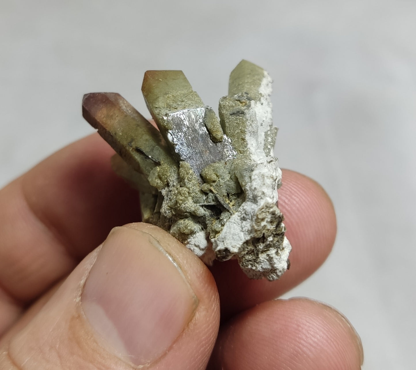 An Aesthetic terminated chlorite Quartz specimen with brookite 11 grams