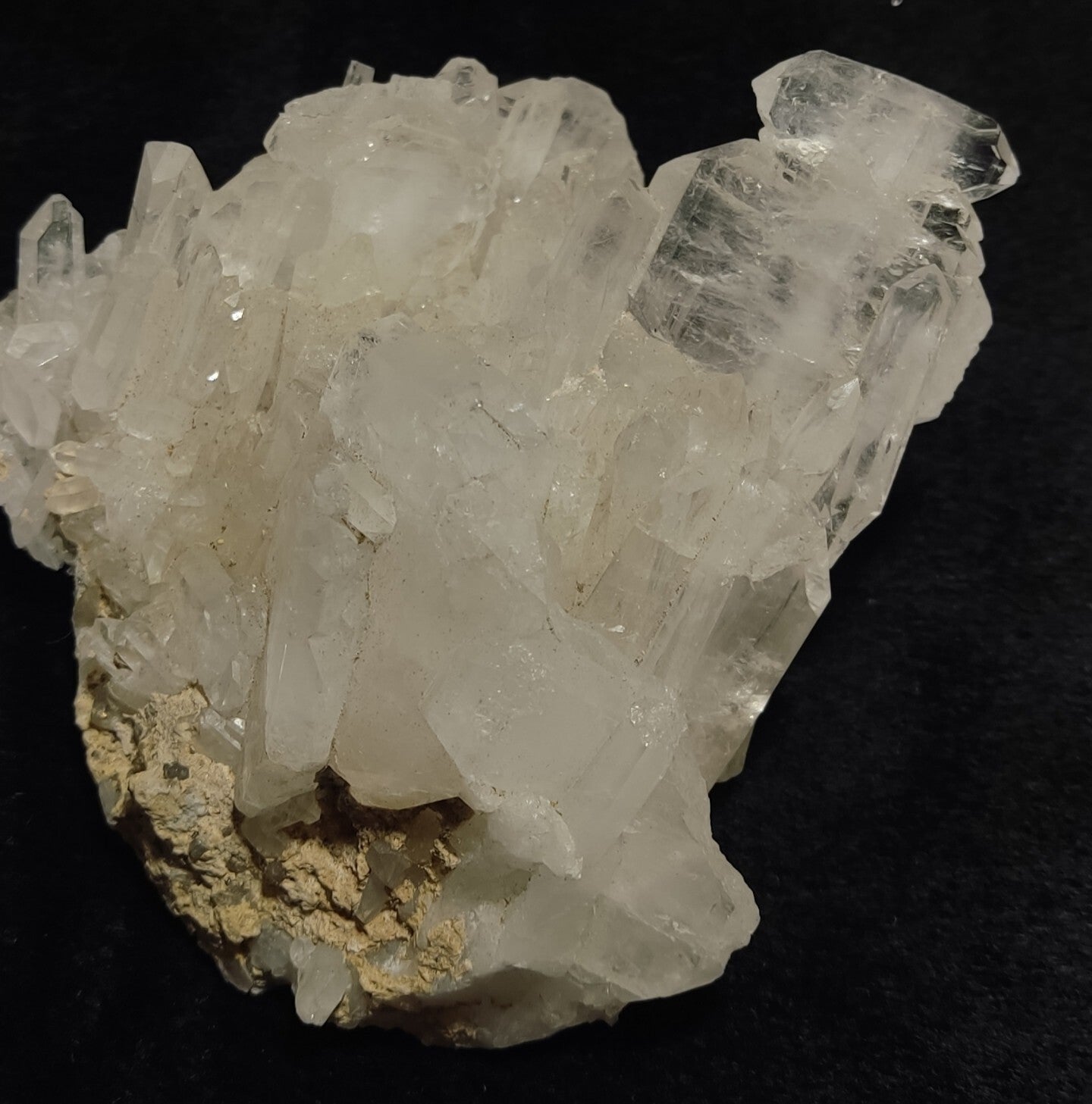 An Aesthetic Specimen Of Faden Quartz Cluster 295 grams