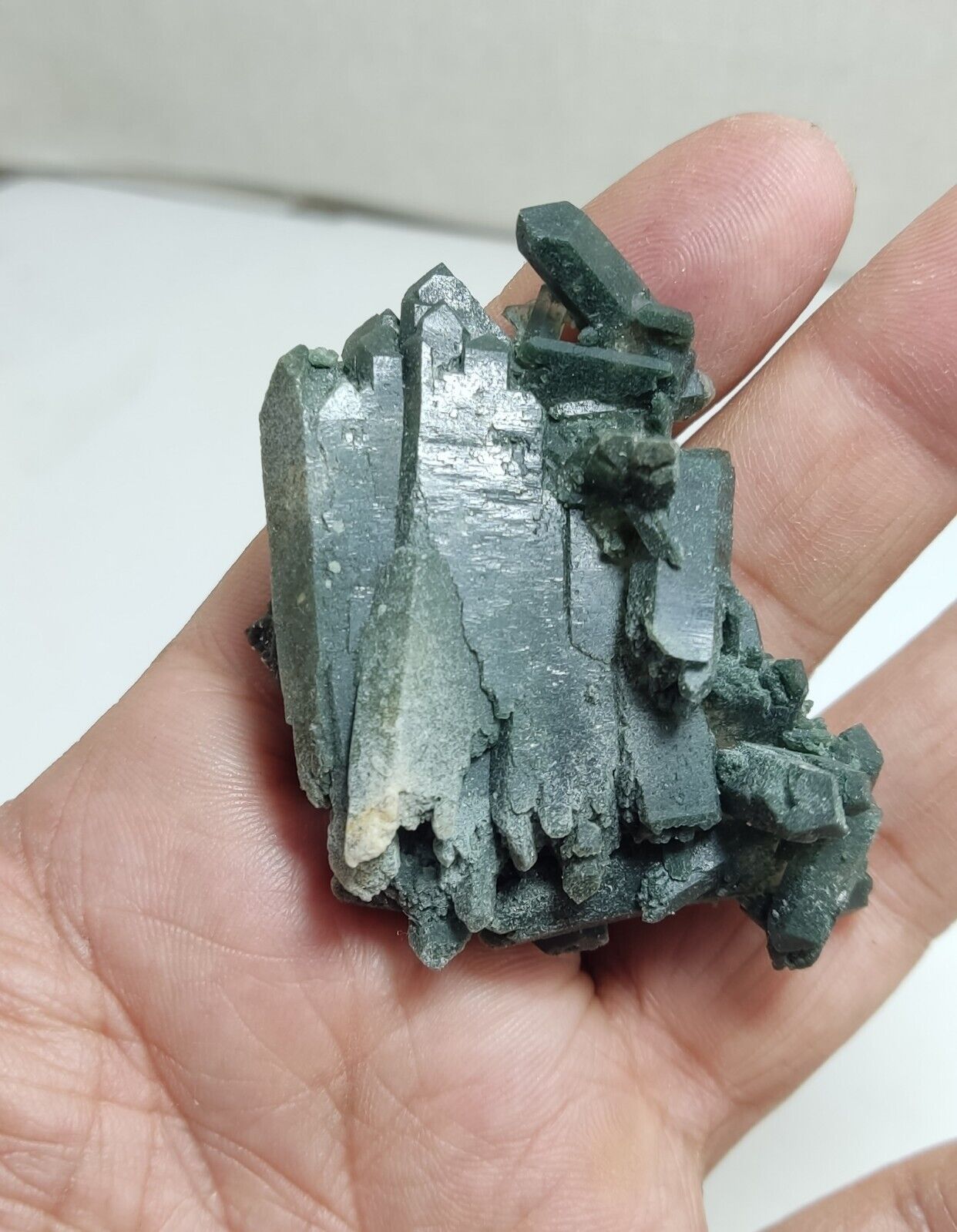 A very Aesthetic Natural beautifully terminated Chlorite Quartz cluster 48 grams