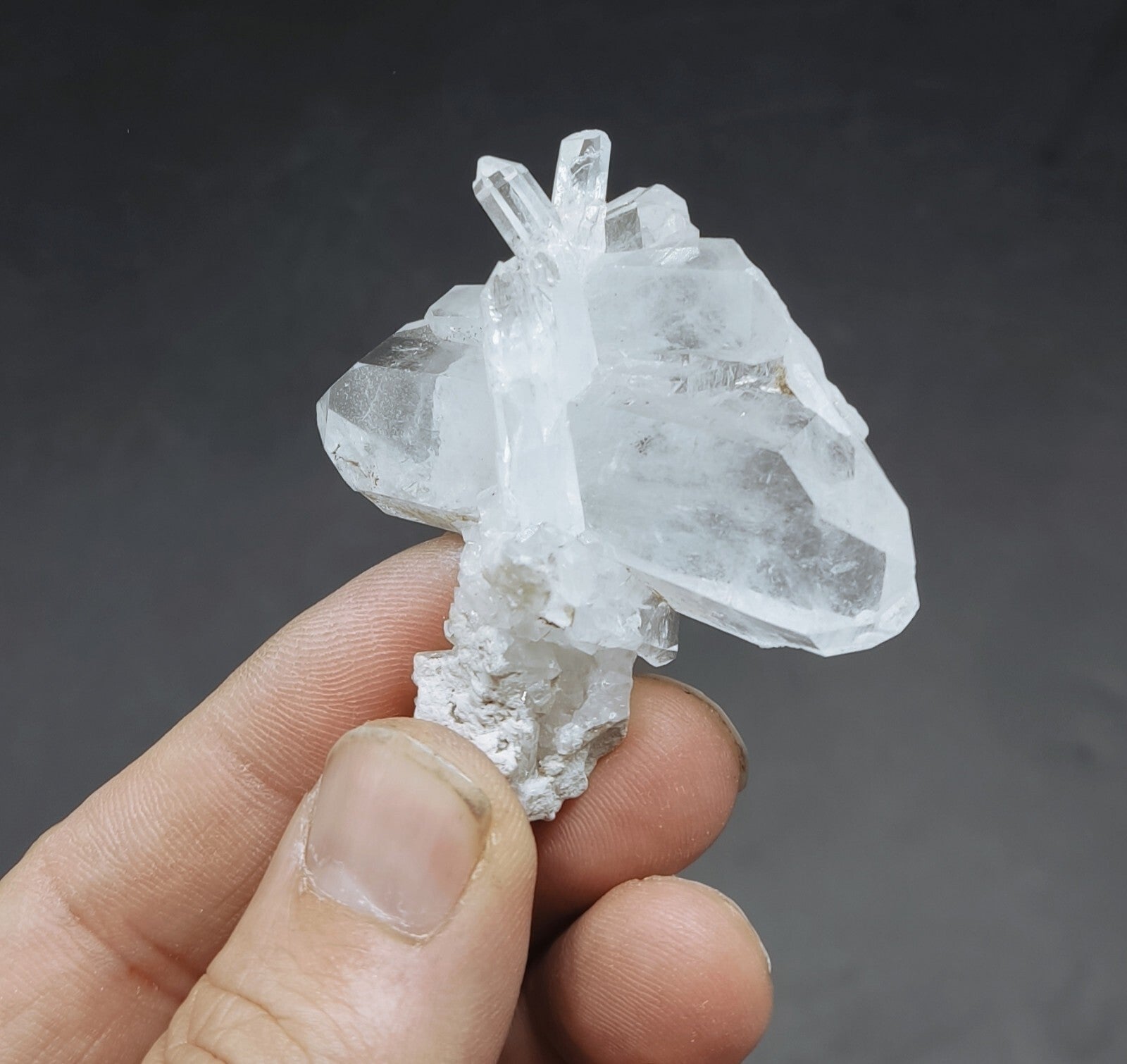 An Aesthetic terminated specimen of Quartz crystal 50 grams
