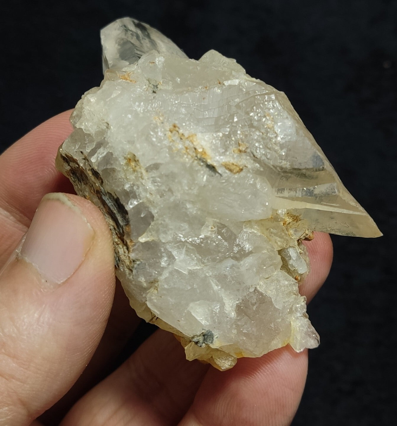 Natural terminated Quartz Crystal 109 grams