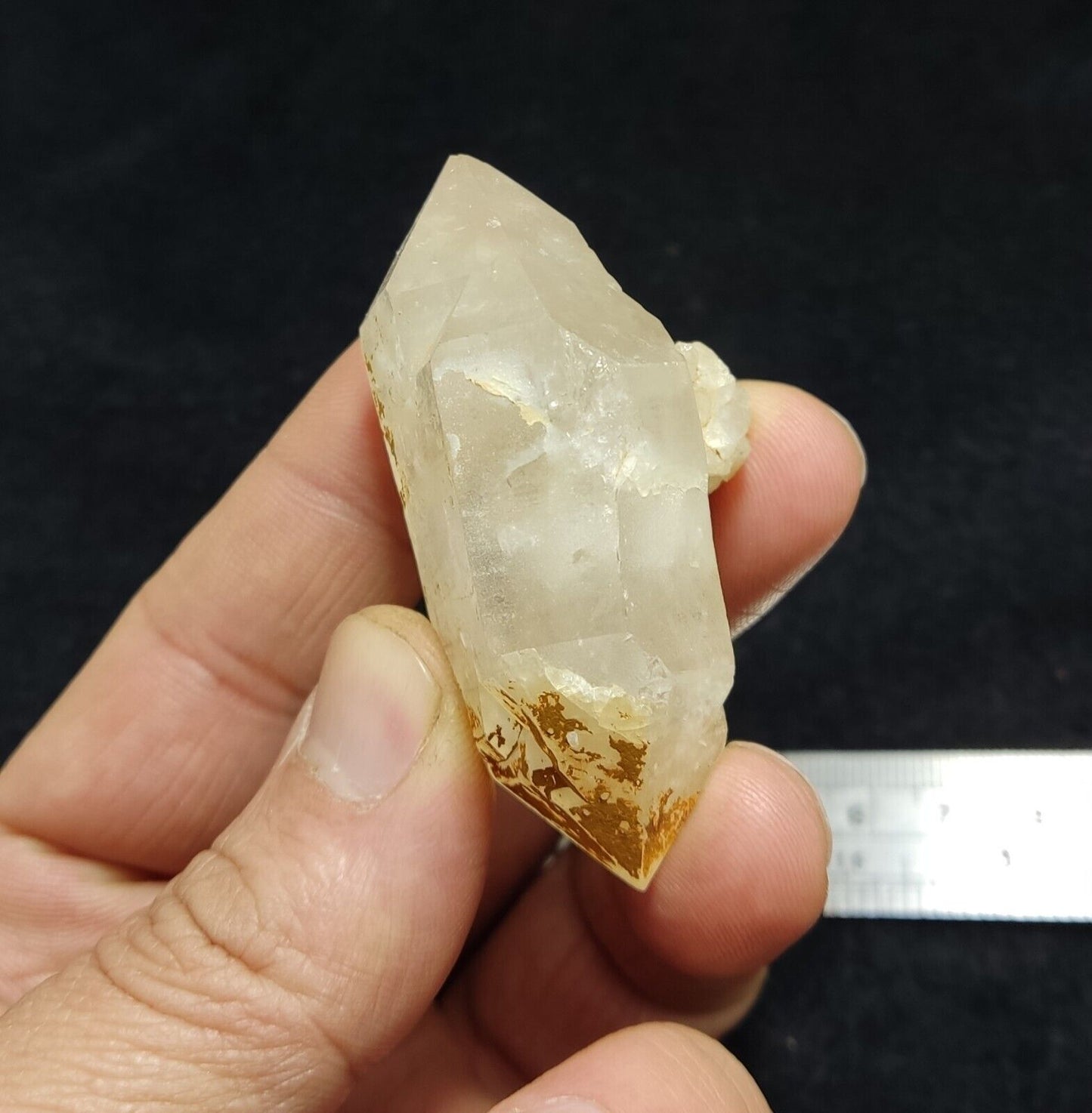 A very Aesthetic Natural beautifully terminated Quartz crystal 54 grams