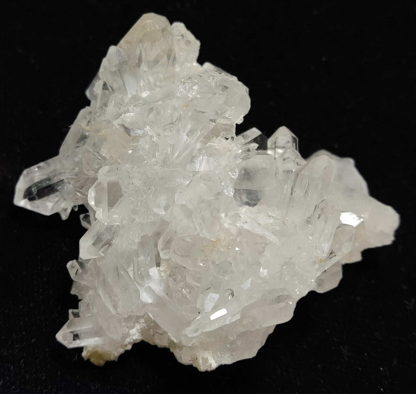 An Aesthetic Natural beautifully terminated Quartz cluster 52 grams