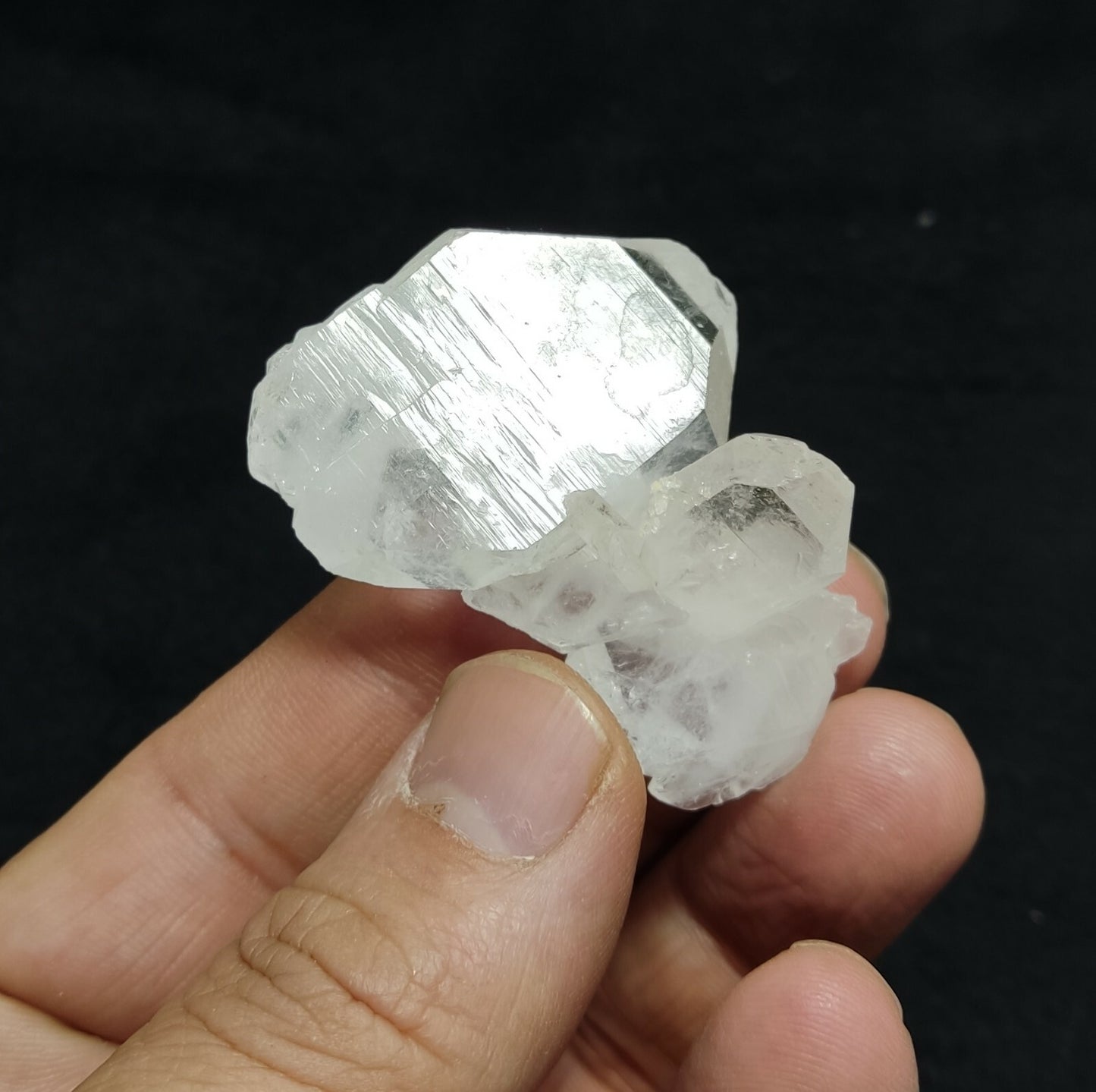 An amazing specimen of terminated faden Quartz crystal 27 grams