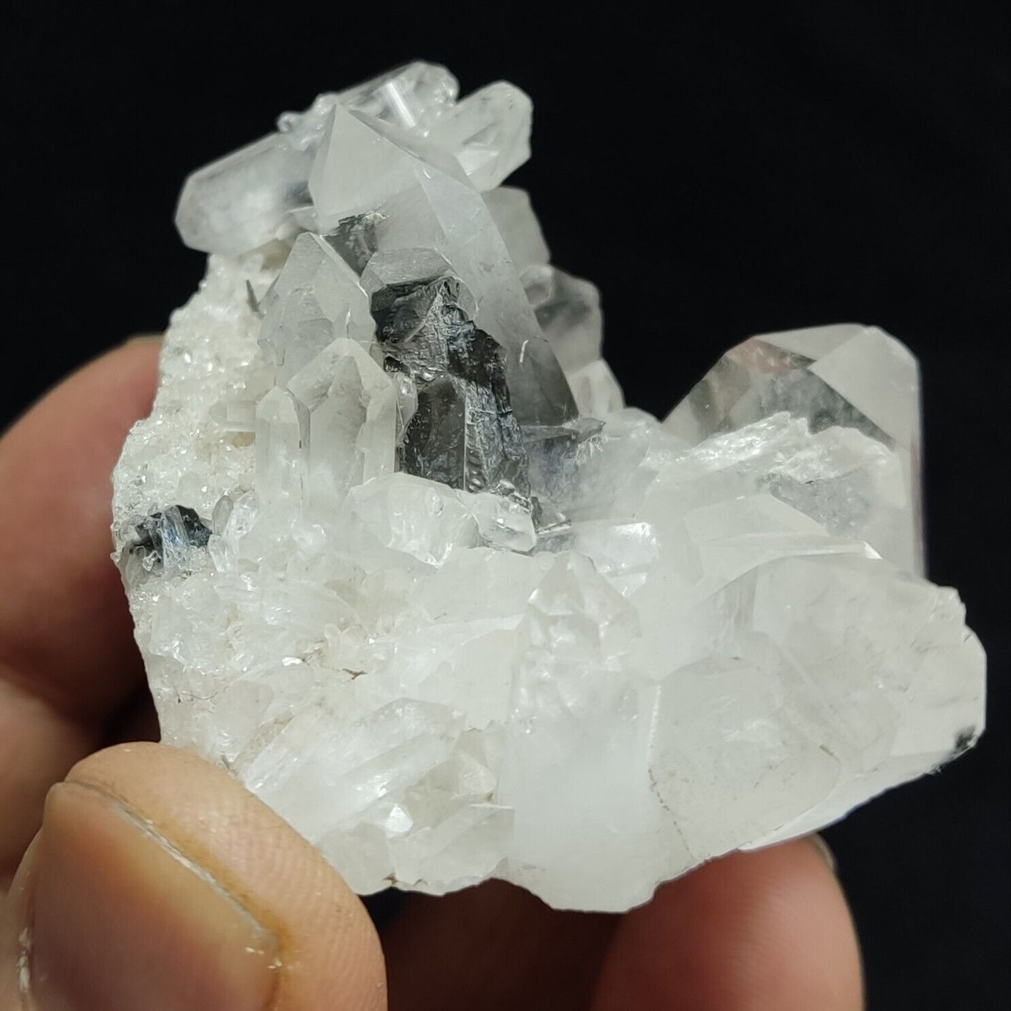 A very Aesthetic Natural terminated brookite Quartz cluster 84 grams